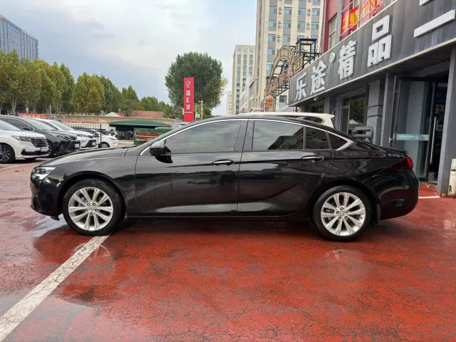 Buick Regal — Фото автомобиля 3