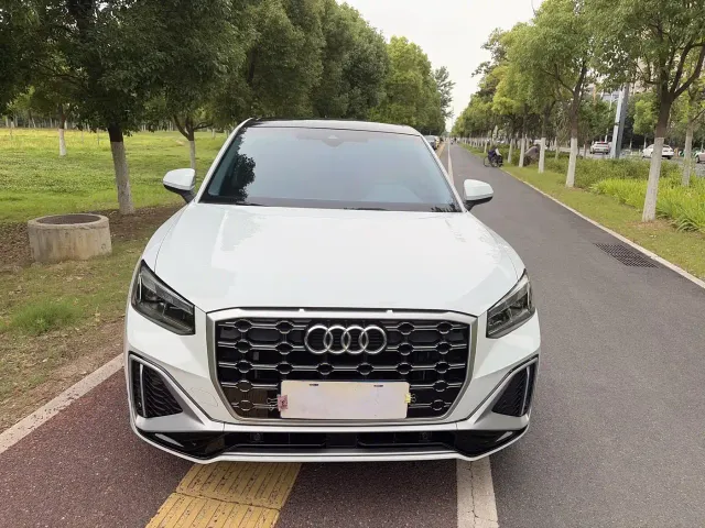Audi Q2L — Фото автомобиля 2