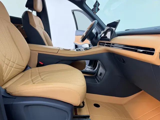 Geely Galaxy Starship 7 EM-i — Фото автомобиля 6