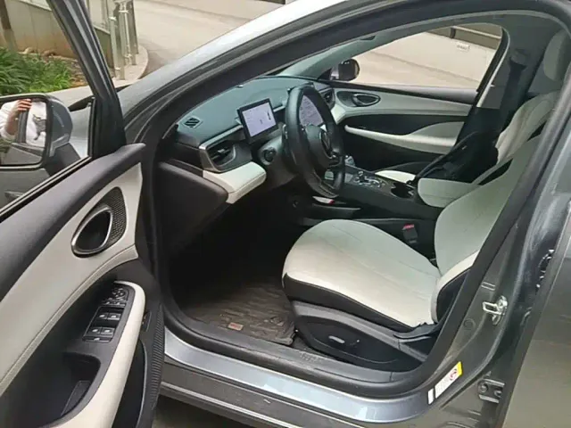 BYD Seal 05 DM-i — Фото автомобиля 15