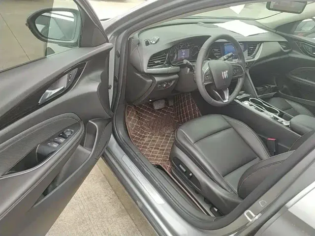 Buick Regal — Фото автомобиля 15