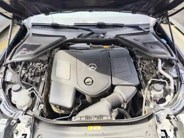 Mercedes-Benz E-Class — Фото автомобиля 3