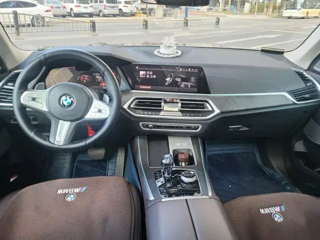 BMW X5 — Фото автомобиля 11