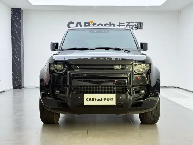 Land Rover Defender — Фото автомобиля 2