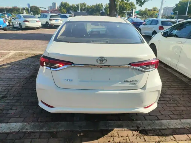 Toyota Corolla — Фото автомобиля 3