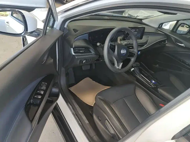 Buick Velite 6 — Фото автомобиля 15