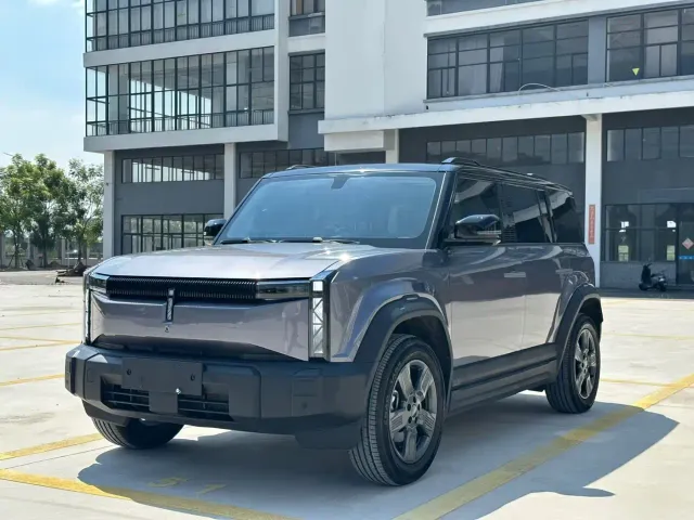 Фотография автомобиля — iCAR 03