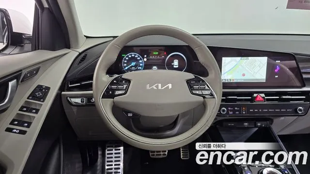 Kia Niro New — Фото автомобиля 19