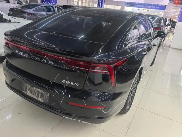 Bestune B70 — Фото автомобиля 11