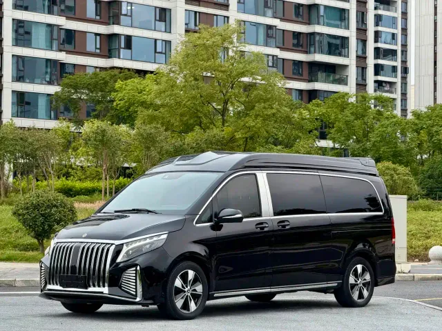 Фотография автомобиля — Mercedes-Benz V-Class
