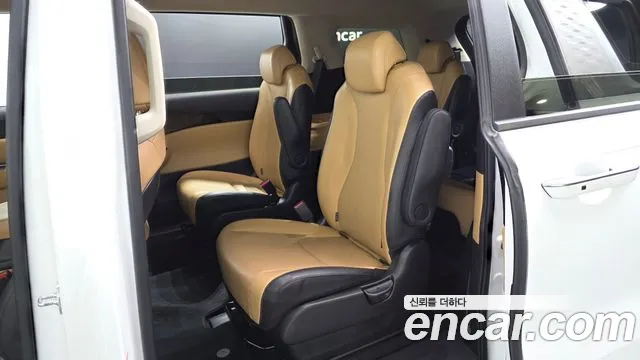 Kia Carnival 4th Gen — Фото автомобиля 18