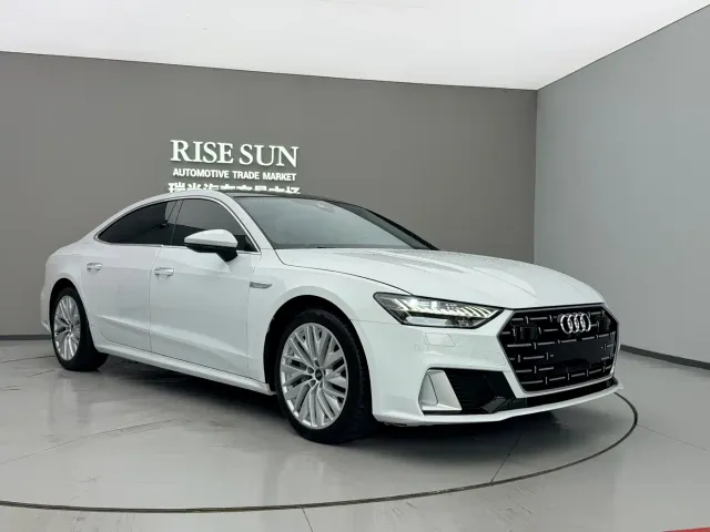 Audi A7L — Фото автомобиля 3