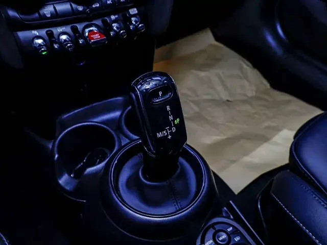 MINI Hatch — Фото автомобиля 14