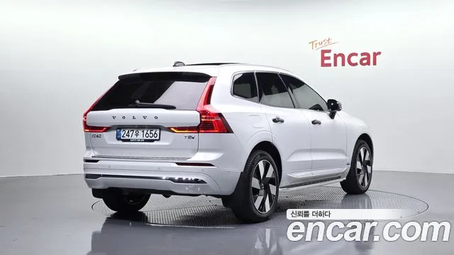 Volvo XC60 2nd Gen — Фото автомобиля 2