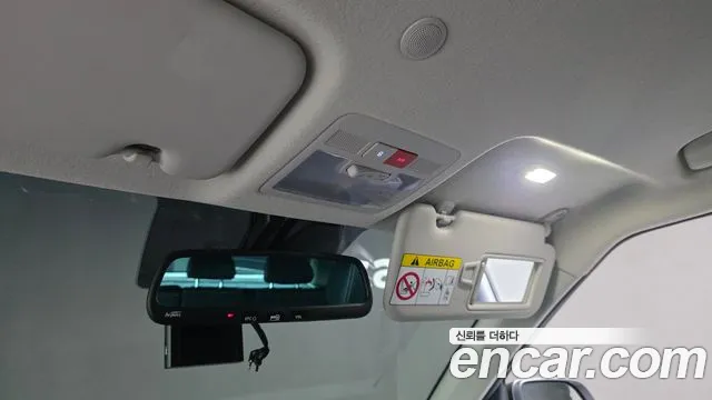 Hyundai Venue — Фото автомобиля 22