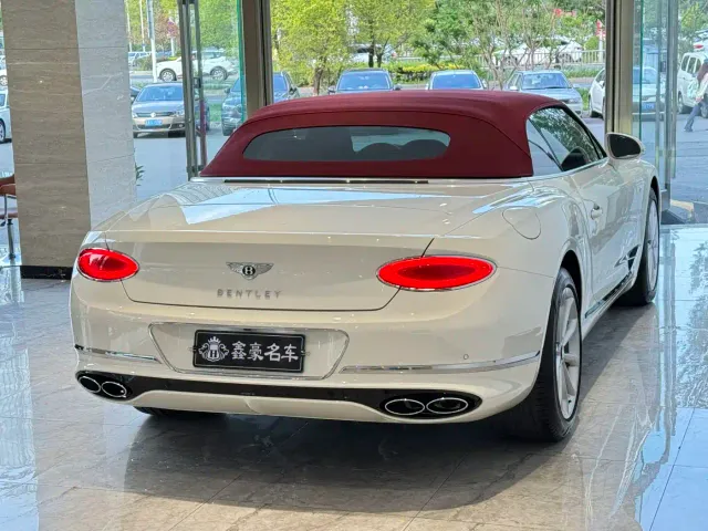 Bentley Continental — Фото автомобиля 21
