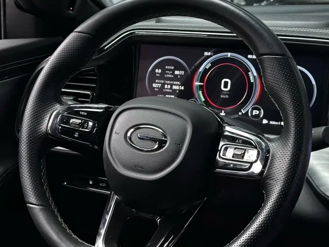 GAC Trumpchi GS8 — Фото автомобиля 25
