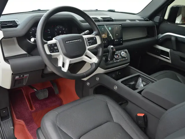 Land Rover Defender — Фото автомобиля 5