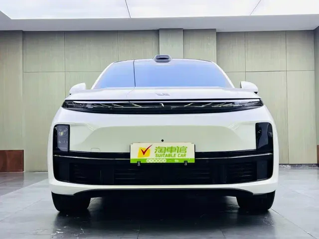 Li Auto L7 — Фото автомобиля 2