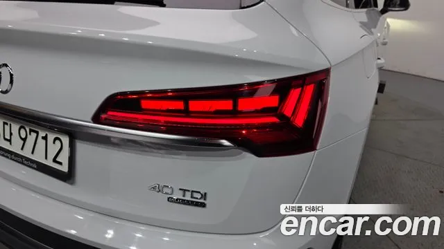 Audi Q5 FY — Фото автомобиля 23