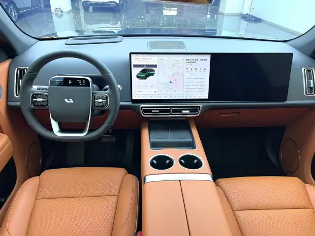 Li Auto L7 — Фото автомобиля 7