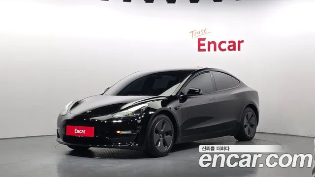 Фотография автомобиля — Tesla Model 3