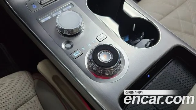 Genesis GV70 2.5T Бензин AWD — Фото автомобиля 8