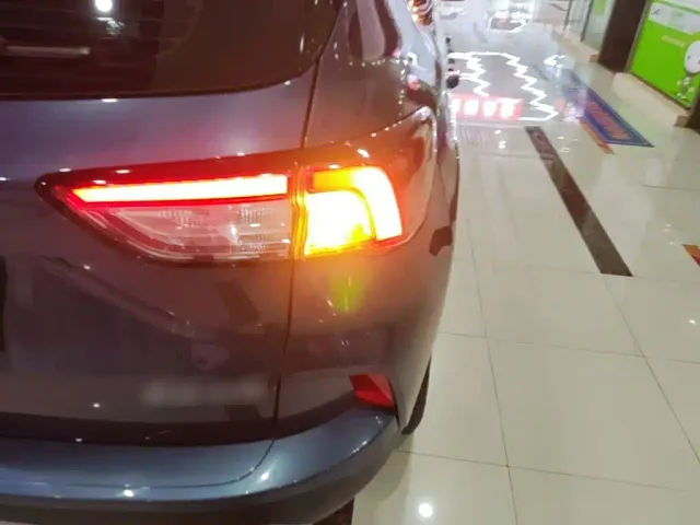 Ford Escape — Фото автомобиля 24