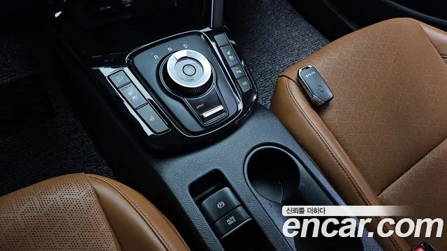 Kia Seltos New — Фото автомобиля 12