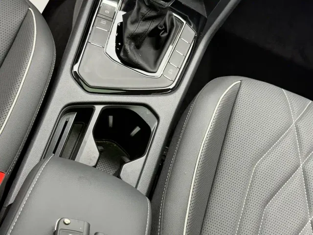 Volkswagen Tiguan L — Фото автомобиля 16