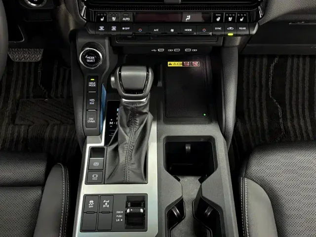 Toyota Prado — Фото автомобиля 15