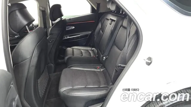 Genesis GV70 2.5T Бензин 2WD — Фото автомобиля 11
