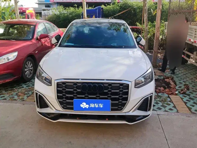 Audi Q2L — Фото автомобиля 2