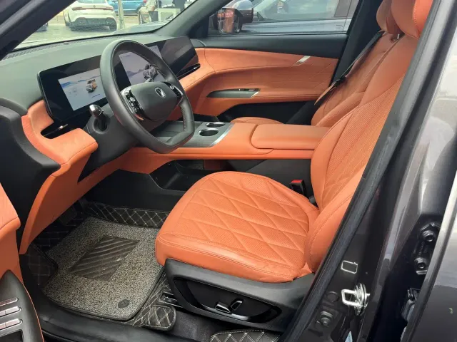 Changan CS75 Plus — Фото автомобиля 9