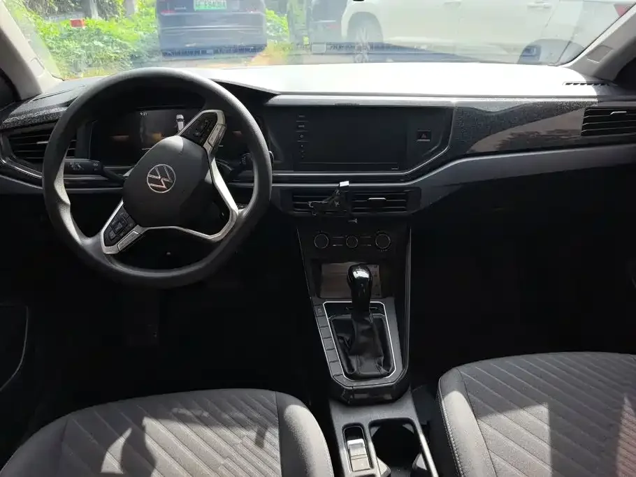 Volkswagen Lavida 2025 New Edge 1.5L Outstanding New Ease — Фото автомобиля 12