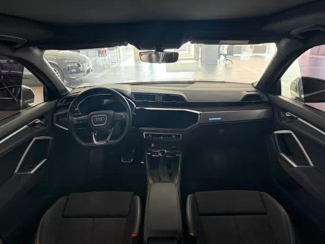 Audi Q3 — Фото автомобиля 10