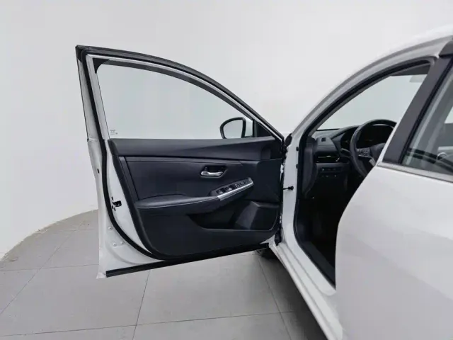 Nissan Sylphy — Фото автомобиля 8