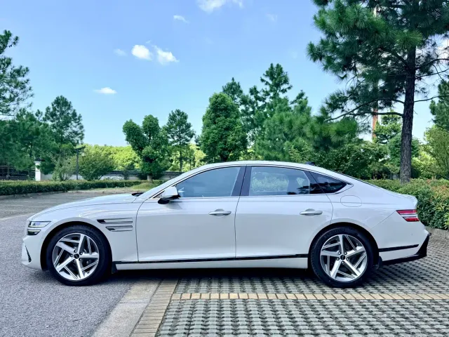 Genesis G80 — Фото автомобиля 3