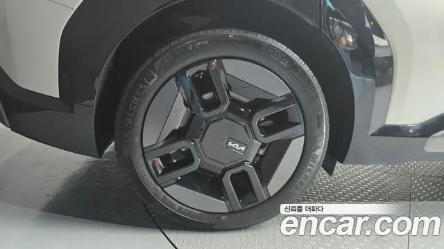 Kia EV9 — Фото автомобиля 5