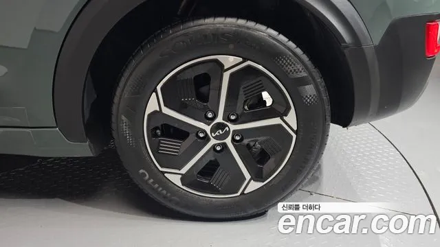Kia Niro The All New — Фото автомобиля 6