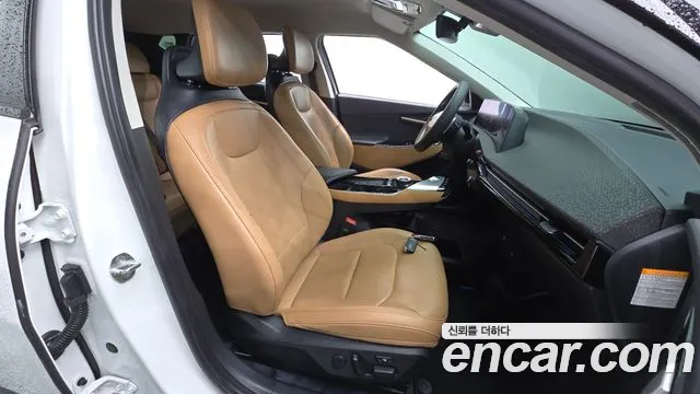 Kia EV6 — Фото автомобиля 16