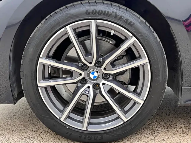 BMW 3 Series — Фото автомобиля 24