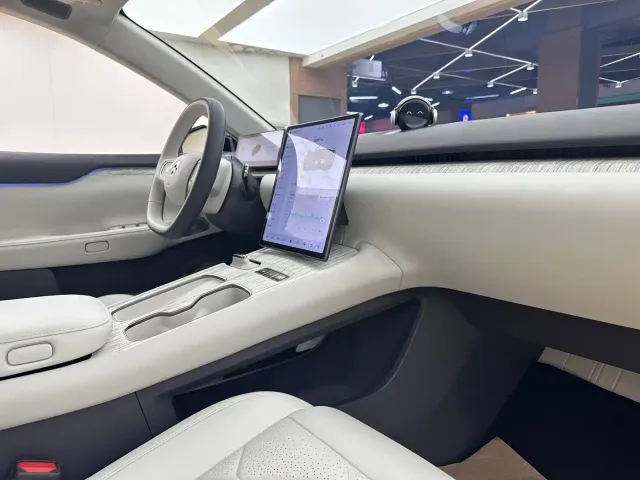 Nio ET7 — Фото автомобиля 20