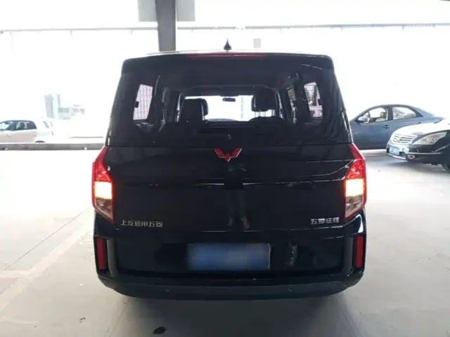 Wuling Zhengcheng — Фото автомобиля 5