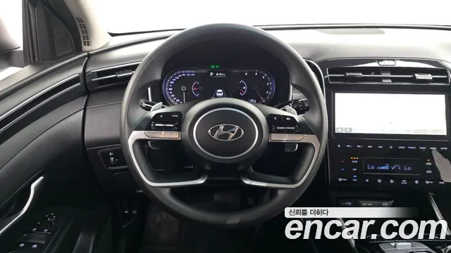 Hyundai Tucson Tucson (NX4) Дизель 2.0 2WD — Фото автомобиля 12