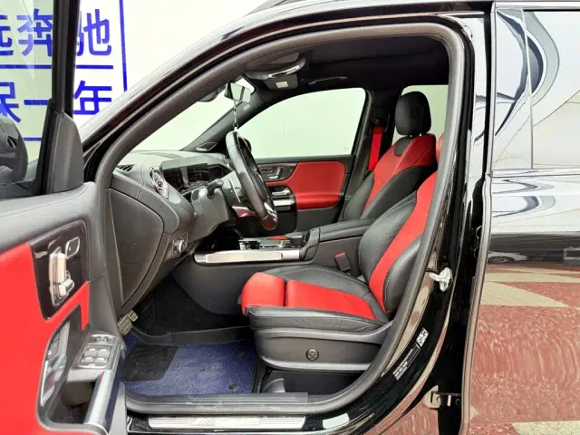 Mercedes-Benz GLB AMG — Фото автомобиля 9