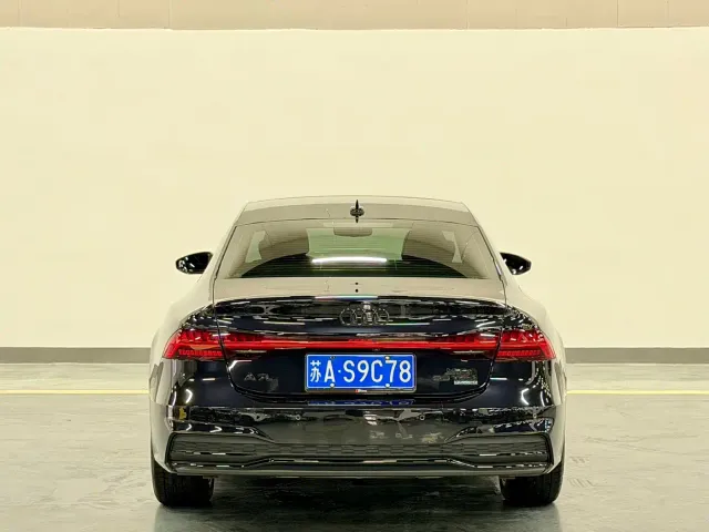 Audi A7L — Фото автомобиля 11
