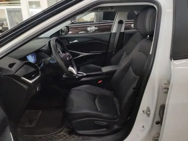 Chevrolet Menlo — Фото автомобиля 10