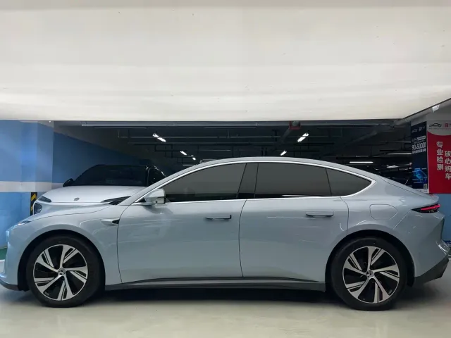 Nio ET5 — Фото автомобиля 5