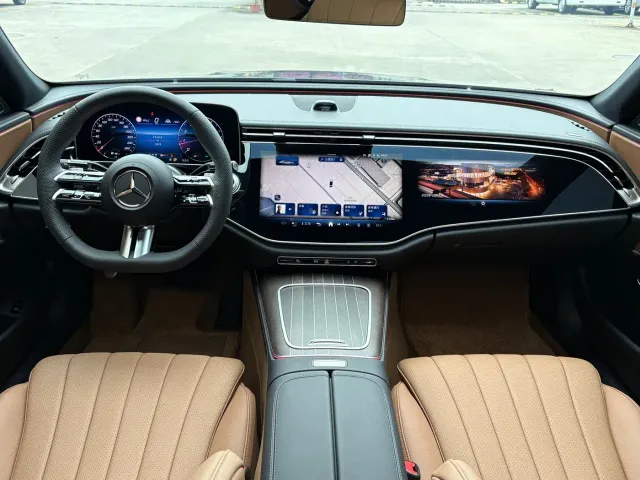 Mercedes-Benz E-Class — Фото автомобиля 8